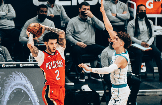 包含夏洛特黄蜂转会期强势反弹，志在全明星赛名次提升，球迷炸锅，阵容厚度经受考验的词条